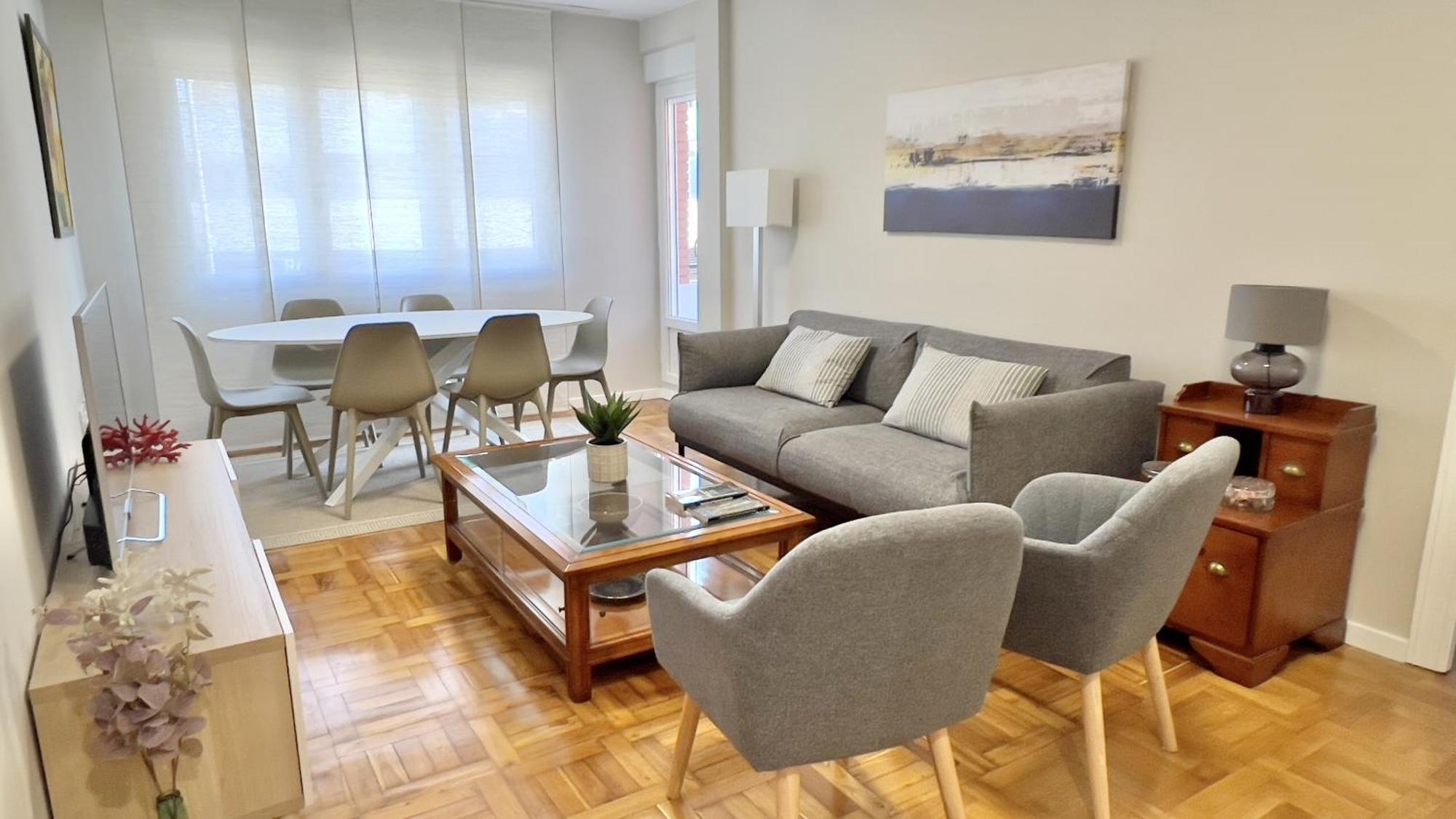 Vetusta Nest Apartment Oviedo